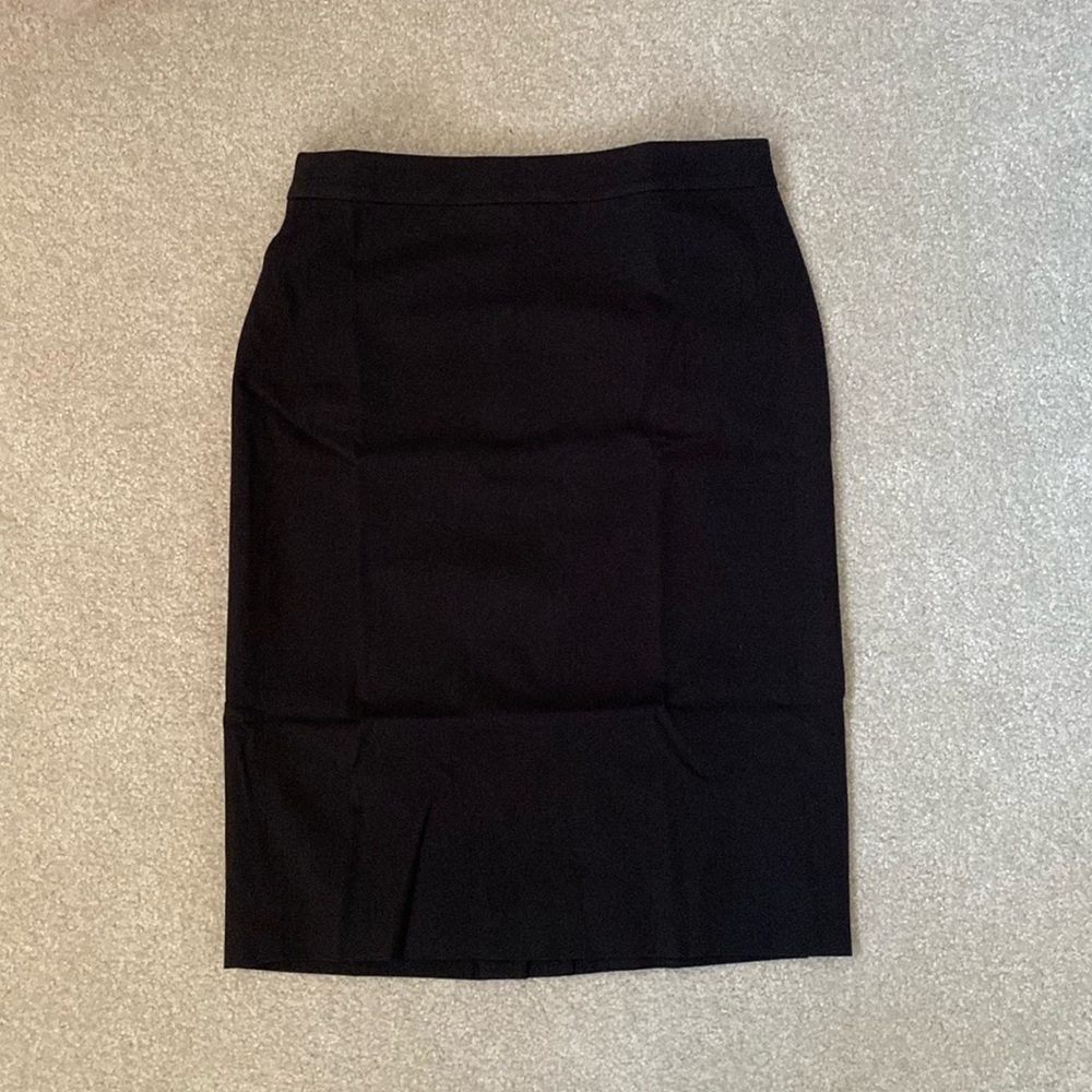 J. Crew No 2 pencil skirt. Color: black. Size: 4 Tall. NWT